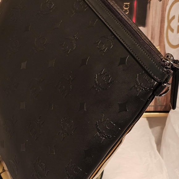 MCM Gold & Black Pvc Leather Clutch/Geometric Laptop Pouch - Picture 11 of 15